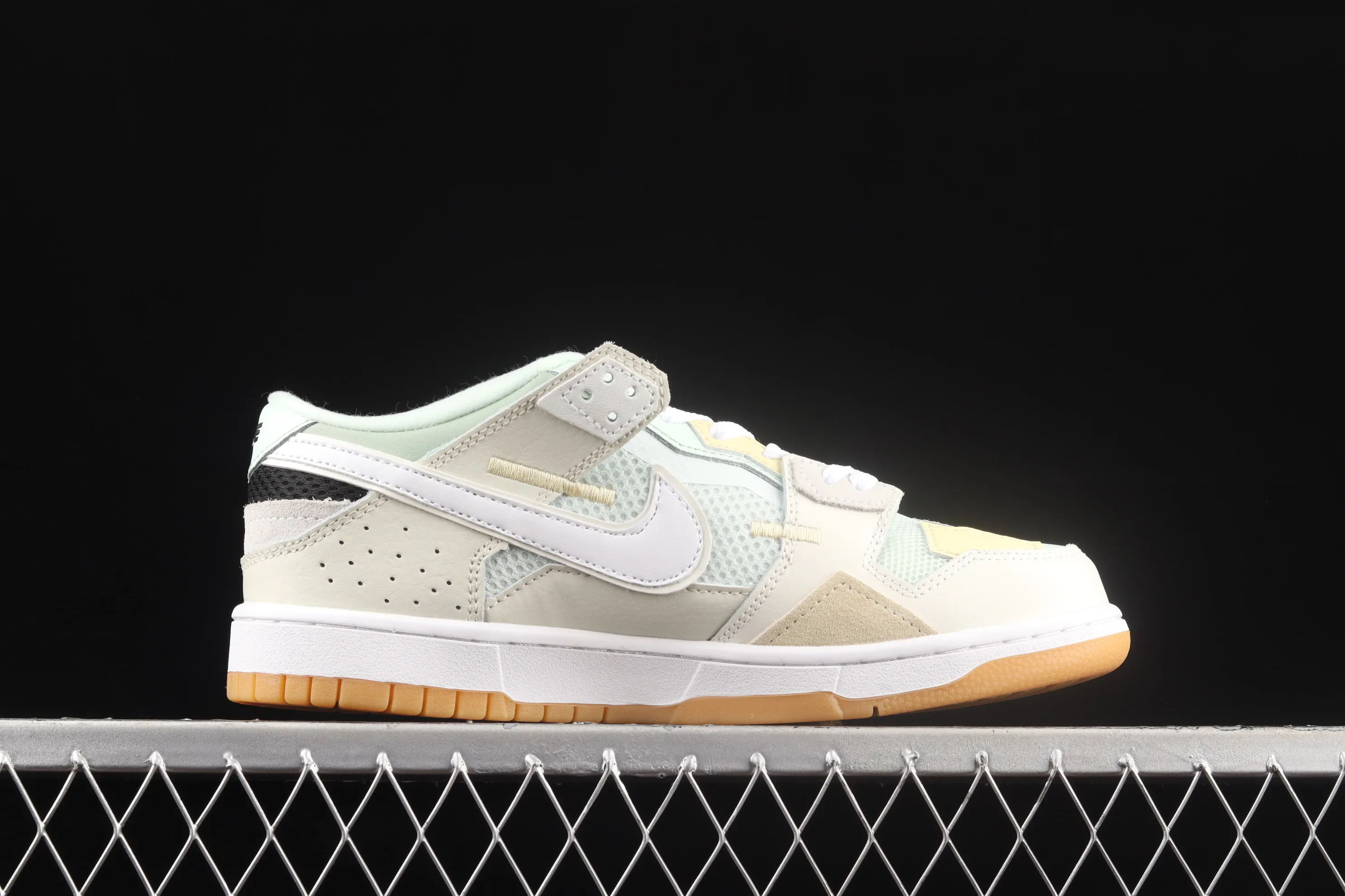 All Categories Nk SB Dunk Series Nk SB Dunk Low Low-top Skateboard Shoes Corporate Level Nk Dunk Svrap Light Blue Sea Glass Stitched Low-top Skateboard Shoes DB0500-100